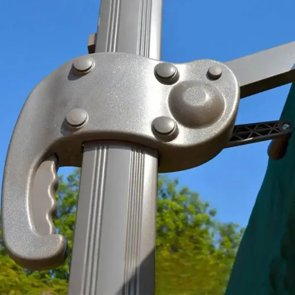 rome cantilever umbrella detail 1