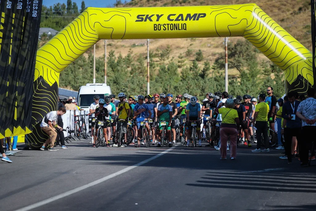 inflatable start finish arch at cycling event